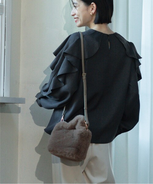 OPAQUE.CLIP（オペークドットクリップ）の「◆≪ヒルナンデス！で紹介≫ 2WAY/フェイクファーショルダーバッグ（ショルダーバッグ・レディース・チャコールグレー/ライトベージュ/ブラウン系/ブルー・00）」の13枚目の写真