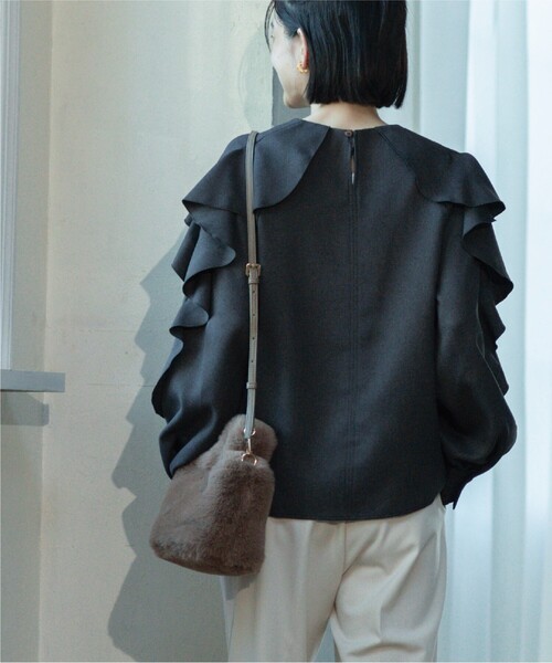 OPAQUE.CLIP（オペークドットクリップ）の「◆≪ヒルナンデス！で紹介≫ 2WAY/フェイクファーショルダーバッグ（ショルダーバッグ・レディース・チャコールグレー/ライトベージュ/ブラウン系/ブルー・00）」の14枚目の写真