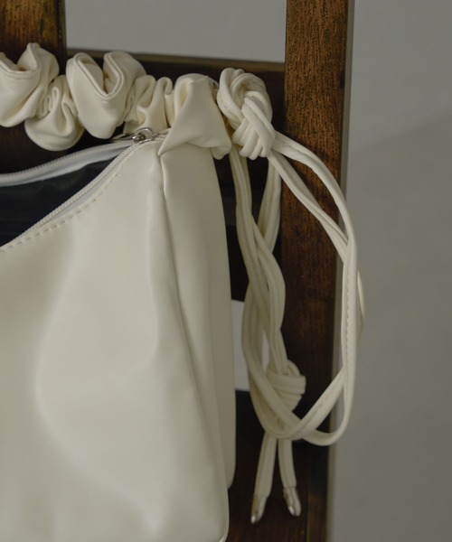 Ambre Neige（アンブルネージュ）の「gather shoulder bag / ギャザーショルダーバッグ（ショルダーバッグ・レディース・アイボリー/ブラック/ダークブラウン/ピンク/ピンク系その他/シルバー・FREE）」の22枚目の写真