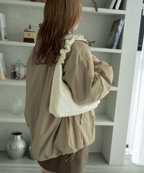 Ambre Neige（アンブルネージュ）の「gather shoulder bag / ギャザーショルダーバッグ（ショルダーバッグ・レディース・アイボリー/ブラック/ダークブラウン/ピンク/ピンク系その他/シルバー・FREE）」の8枚目の写真