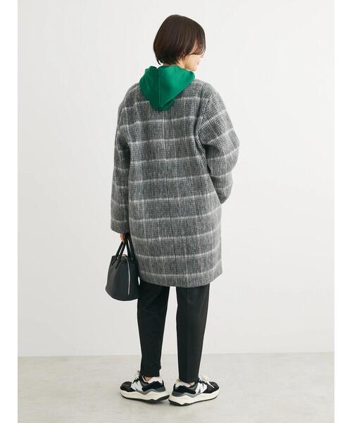 Green Parks(グリーンパークス)の「コクーンシルエットチェックシャギーコート(ノーカラーコート・レディース・ブラック/グレー・FREE)」の15枚目の写真