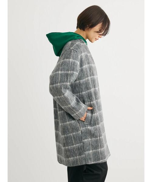 Green Parks(グリーンパークス)の「コクーンシルエットチェックシャギーコート(ノーカラーコート・レディース・ブラック/グレー・FREE)」の17枚目の写真