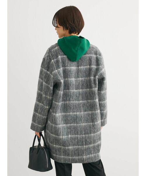 Green Parks(グリーンパークス)の「コクーンシルエットチェックシャギーコート(ノーカラーコート・レディース・ブラック/グレー・FREE)」の18枚目の写真