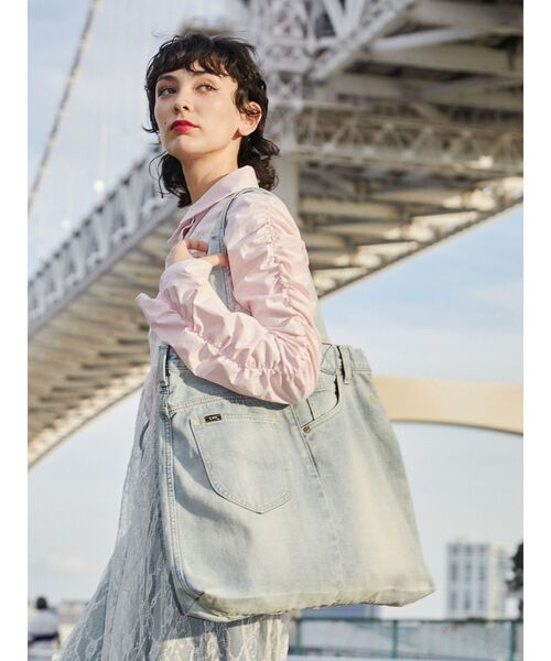 jouetie(ジュエティ)の「【Lee別注】REMAKE COWBOY TOTE(トートバッグ・レディース・ライトブルー/インディゴブルー・FREE)」の18枚目の写真