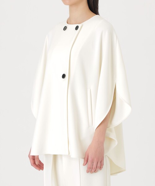 CAST:（キャストコロン）の「【イチオシ/セットアップ】ラウンドフォルムジャージージャケット（ノーカラージャケット・レディース・オフホワイト/ブラック・M）」の22枚目の写真