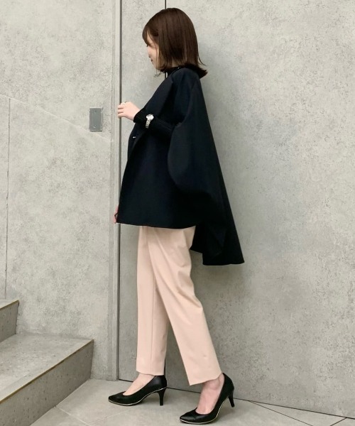 CAST:（キャストコロン）の「【イチオシ/セットアップ】ラウンドフォルムジャージージャケット（ノーカラージャケット・レディース・オフホワイト/ブラック・M）」の13枚目の写真