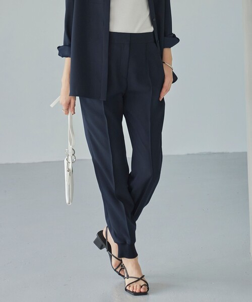 ICB(アイシービー)の「【接触冷感・UVケア・速乾・洗える】FluidBackSatin ジョグパンツ(その他パンツ・レディース・ブラック系/ネイビー系/ライトイエロー系・6/4/2/0)」の3枚目の写真