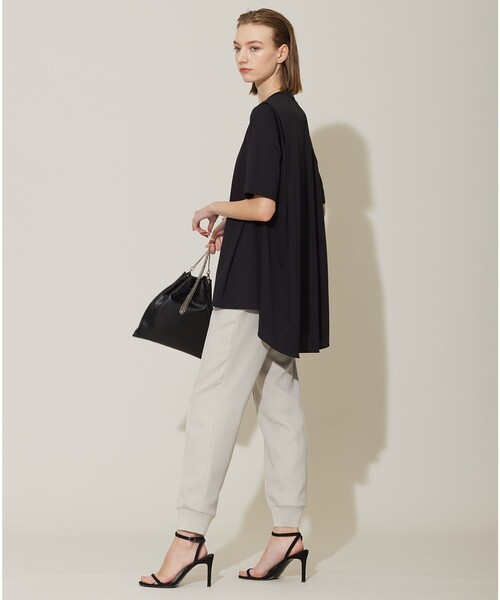 ICB(アイシービー)の「【接触冷感・UVケア・速乾・洗える】FluidBackSatin ジョグパンツ(その他パンツ・レディース・ブラック系/ネイビー系/ライトイエロー系・6/4/2/0)」の15枚目の写真
