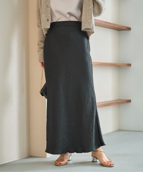 きらきらサテンロングナロースカート（スカート）｜La boutique BonBon