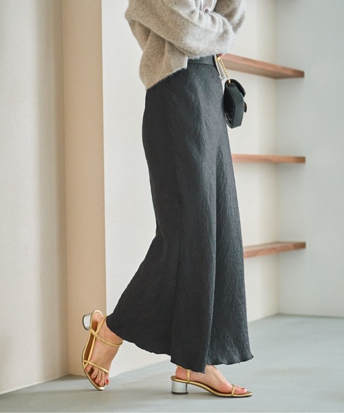 きらきらサテンロングナロースカート（スカート）｜La boutique BonBon