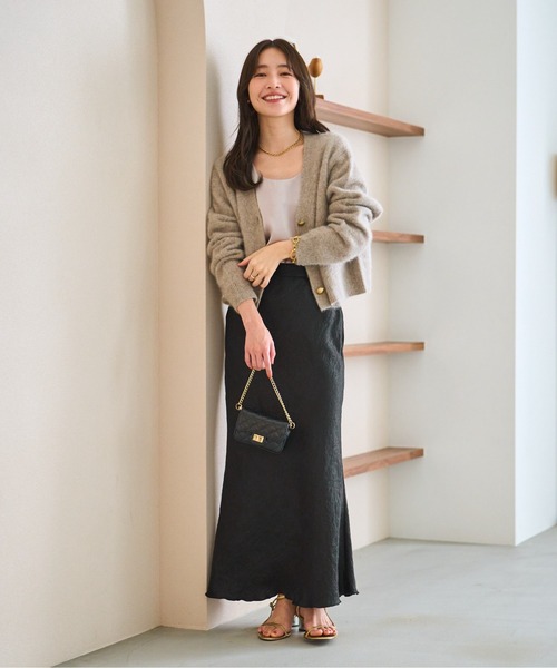 きらきらサテンロングナロースカート（スカート）｜La boutique BonBon