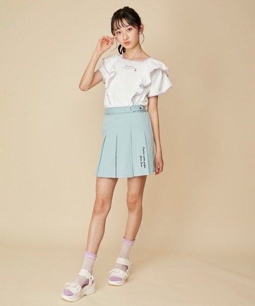 ✨新品・未使用✨ ジェニファーレオナルディー・フリル長袖 　カットソー✨ Fashion Letter 大人かわいいフリルディティールが華奢見えを