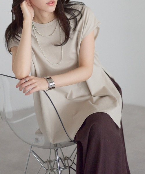 model：161cm 着用サイズ；F