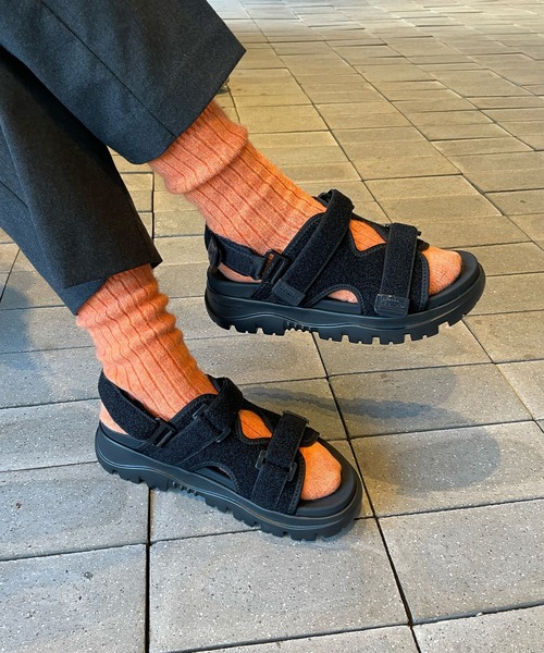 beautiful people（ビューティフルピープル）の「beautiful people　SHAKAxbp chill out ex in mo（サンダル・レディース・ベージュ/ブラック・23/24/25）」の3枚目の写真