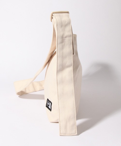 NEW ERA（ニューエラ）の「【UNIVERSAL OVERALL/ユニバーサルオーバーオール】x【NEWERA/ニューエラ 】キャンバスコットン ショルダーバッグ（ショルダーバッグ・メンズ・アイボリー・FREE）」の18枚目の写真