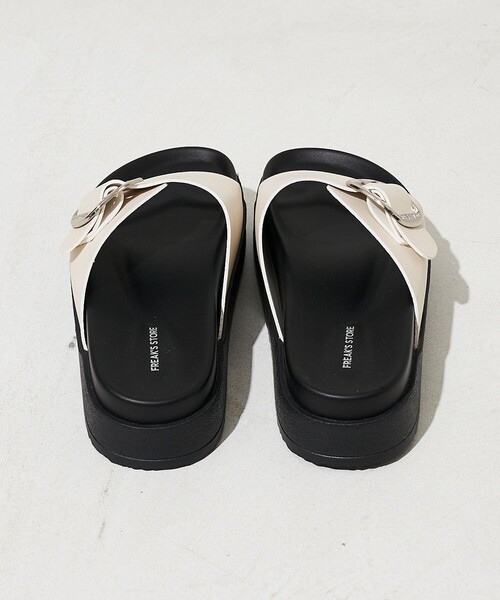 FREAK'S STORE（フリークスストア）の「限定展開　ワンベルト 厚底 サンダル（サンダル・レディース・グレー/オフホワイト/ブラック/ダークブラウン・37/36/38）」の19枚目の写真