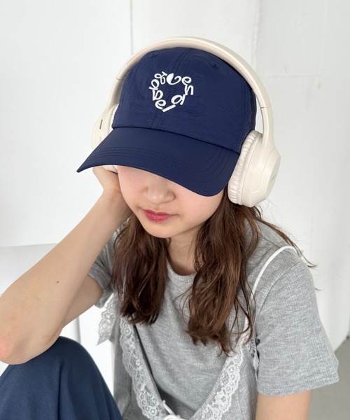 CLEA（クレア）の「ハートサークルロゴ刺繍ナイロンキャップ（キャップ・レディース・ネイビー/ベージュ/ブラック/ホワイト・FREE）」の13枚目の写真