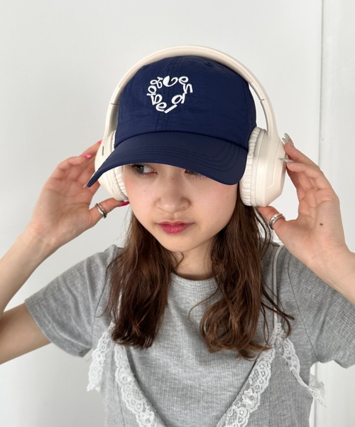 CLEA（クレア）の「ハートサークルロゴ刺繍ナイロンキャップ（キャップ・レディース・ネイビー/ベージュ/ブラック/ホワイト・FREE）」の14枚目の写真