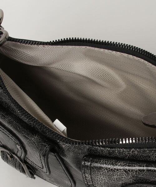 XU（エックスユー）の「pocket belt shoulder bag（ショルダーバッグ・メンズ・ダークブラウン/ブラック・ONE SIZE）」の11枚目の写真