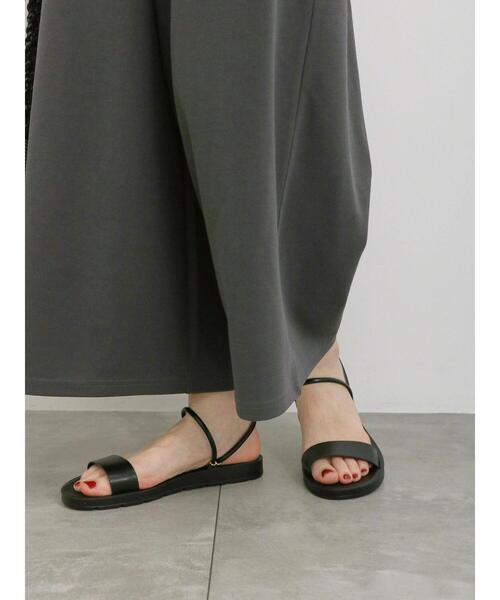 Samansa Mos2 blue（サマンサモスモスブルー）の「【ふっくらクッション】2wayフラットサンダル（ドレスシューズ・レディース・イエロー/ブラック/シルバー・L/M）」の11枚目の写真