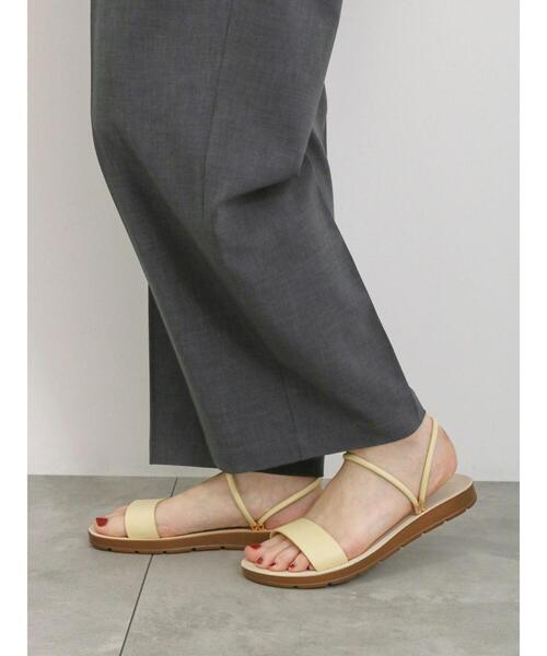 Samansa Mos2 blue（サマンサモスモスブルー）の「【ふっくらクッション】2wayフラットサンダル（ドレスシューズ・レディース・イエロー/ブラック/シルバー・L/M）」の14枚目の写真