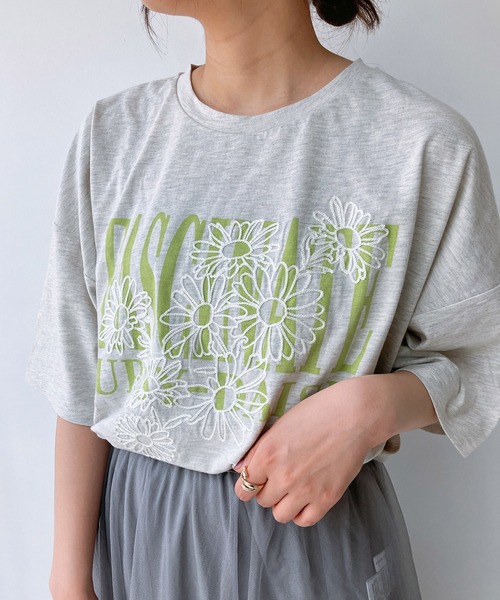 新品同様　アナナ　3DフラワーTシャツ ブラック 新品同様アナナ3DフラワーTシャツ ブラック