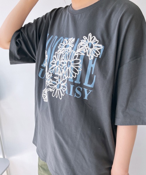 AS KNOW AS plus（アズノゥアズプラス）の「◎フラワー刺繍重ね