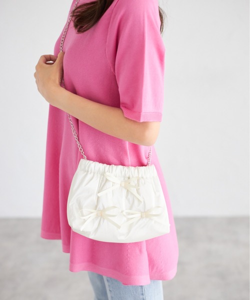 tocco closet（トッコ　クローゼット）の「【ZOZO限定】リボン付きメタリックショルダーバッグ（ショルダーバッグ・レディース・ブラック/アイボリー/シルバー・FREE）」の16枚目の写真