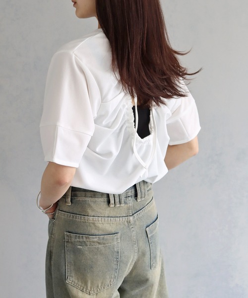 cheriella(シェリエラ)の「【cheriella】バックギャザーデザインTシャツ BACK GATHER DESIGN T-SHIRT(Tシャツ/カットソー・レディース・ブラック/カーキ/オフホワイト/ブルー・M)」の8枚目の写真