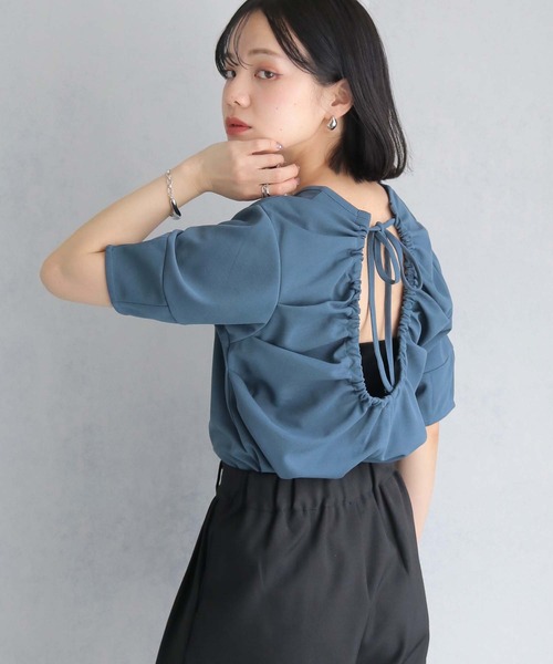 cheriella(シェリエラ)の「【cheriella】バックギャザーデザインTシャツ BACK GATHER DESIGN T-SHIRT(Tシャツ/カットソー・レディース・ブラック/カーキ/オフホワイト/ブルー・M)」の10枚目の写真