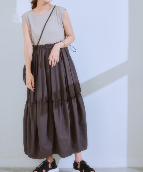 nissen（ニッセン）の「ドッキングボリュームワンピース（ワンピース・レディース・チャコール/ブラック・LL/M/L/S）」の4枚目の写真