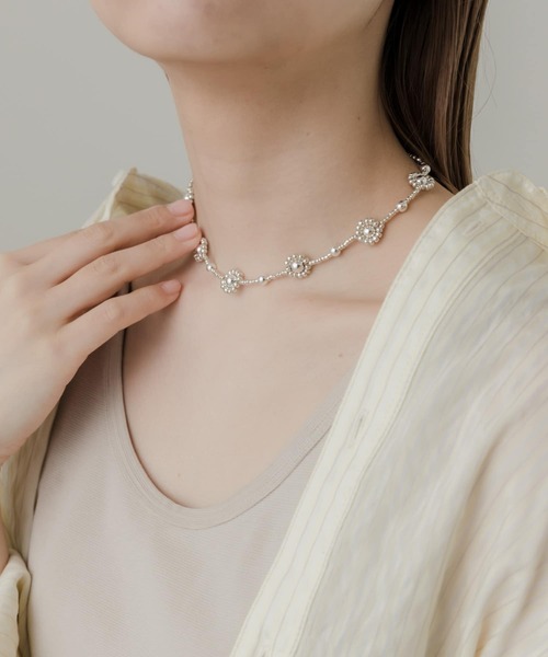 SMELLY(スメリー)の「メタルビーズフラワーネックレス(ネックレス・レディース・シルバー・-)」の6枚目の写真