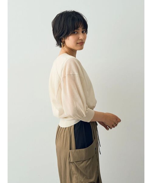 YECCA VECCA（イェッカヴェッカ）の「シアーニットVネックカーディガン（カーディガン/ボレロ・レディース・ブラック/ライトベージュ/ブラウン/ラベンダー・FREE）」の6枚目の写真