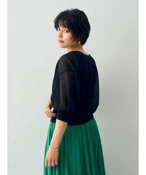 YECCA VECCA（イェッカヴェッカ）の「シアーニットVネックカーディガン（カーディガン/ボレロ・レディース・ブラック/ライトベージュ/ブラウン/ラベンダー・FREE）」の14枚目の写真