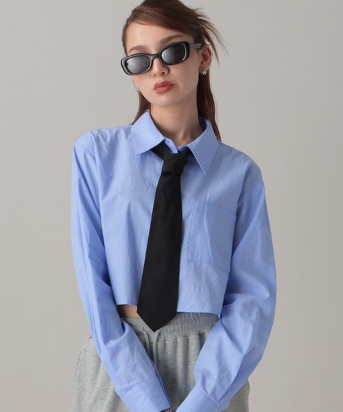 FOREVER 21(フォーエバー トゥエンティーワン)の「【2024FW】ネクタイ付きクロップドシャツ(シャツ/ブラウス・レディース・ブラック/ライトブルー/オフホワイト/ブルー・SMALL/MEDIUM)」の3枚目の写真