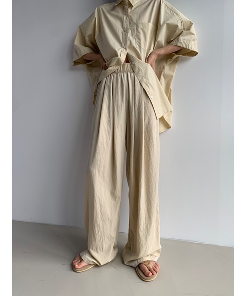Didot.showroom(ディドット ショールーム)の「《 UNISEX 》ツータックナイロンワイドパンツ(スウェットパンツ・レディース・ミント/サンドベージュ/ブラック/チャコール・FREE)」の10枚目の写真