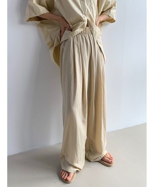 Didot.showroom(ディドット ショールーム)の「《 UNISEX 》ツータックナイロンワイドパンツ(スウェットパンツ・レディース・ミント/サンドベージュ/ブラック/チャコール・FREE)」の11枚目の写真