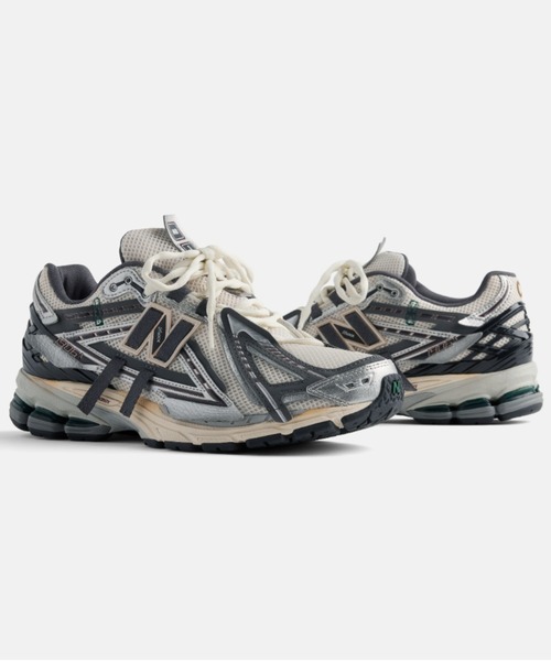 NEW BALANCE（ニューバランス）の「1906A（スニーカー・メンズ・シルバー・22.0cm/22.5cm/23.0cm/23.5cm/24.0cm/24.5cm/25.0cm/25.5cm/26.0cm/26.5cm/27.0cm/27.5cm/28.0cm/28.5cm/29.0cm/30.0cm）」の3枚目の写真