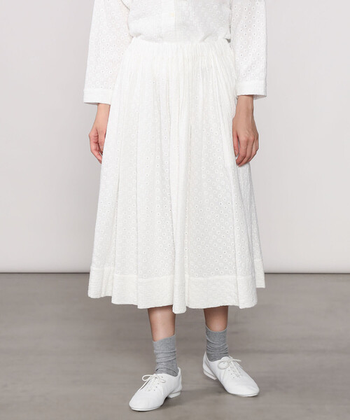 GALLEGO DESPORTES（ギャレゴデスポート）の「GALLEGO DESPORTES | コットン フラワー刺繍ミドルスカート WOMEN（スカート・レディース・ホワイト・ONE）」の11枚目の写真