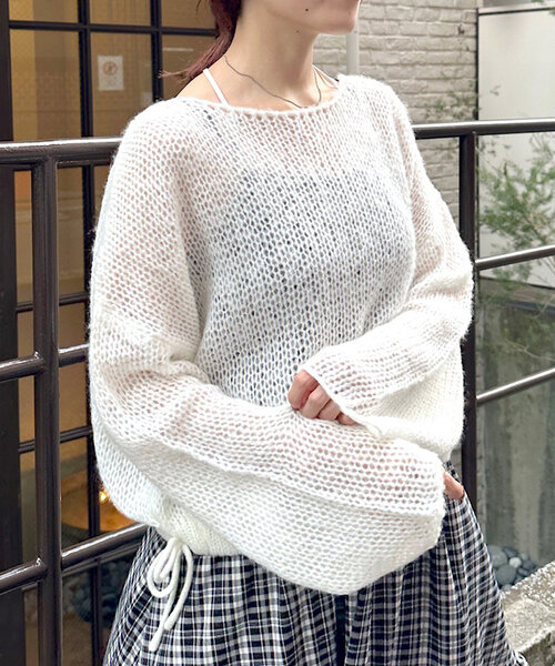 w closet（ダブルクローゼット）の「裾リボンシアーニット（ニット/セーター・レディース・レッド/ブルー/オフホワイト/グレー・FREE）」の7枚目の写真