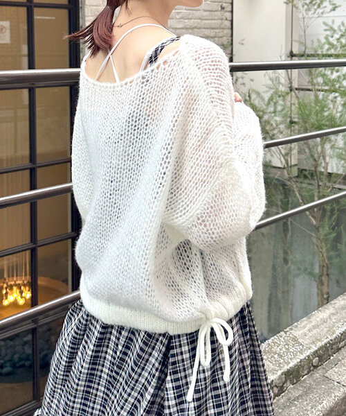 w closet（ダブルクローゼット）の「裾リボンシアーニット（ニット/セーター・レディース・レッド/ブルー/オフホワイト/グレー・FREE）」の8枚目の写真