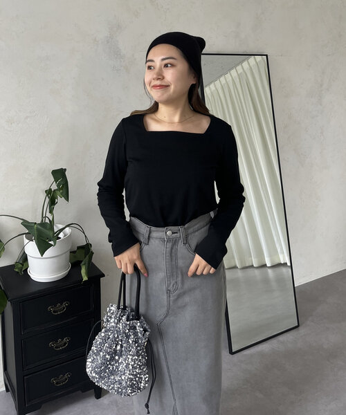 LOUNGEDRESS　スクエア　ロンT LOUNGEDRESS（ラウンジドレス）の「スクエアロゴロンT（Tシャツ
