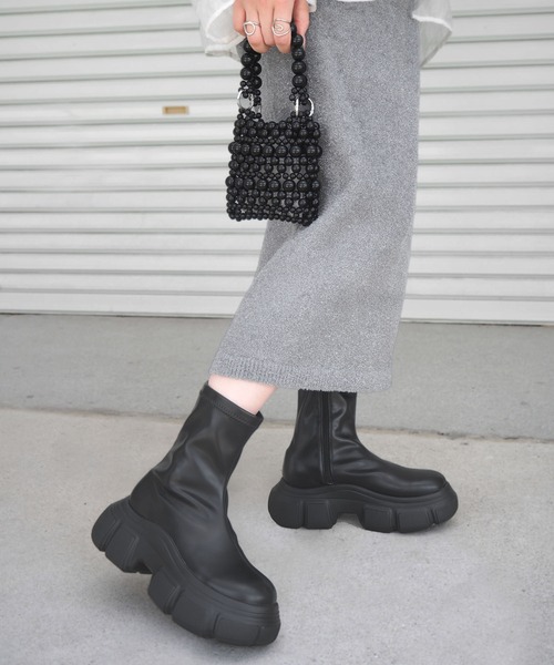minia（ミニア）の「クラウドソールストレッチブーツ / 厚底ブーツ（ブーツ・レディース・ブラック/シルバー系/アイボリー・22.5cm/24.5cm/23.5cm）」の14枚目の写真