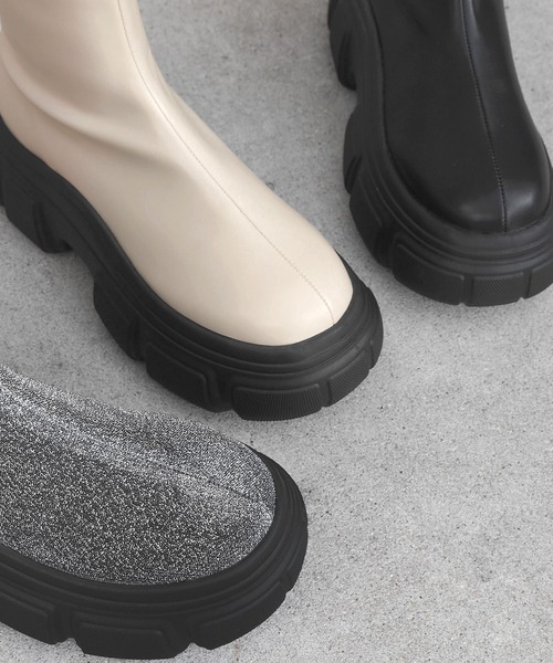 minia（ミニア）の「クラウドソールストレッチブーツ / 厚底ブーツ（ブーツ・レディース・ブラック/シルバー系/アイボリー・22.5cm/24.5cm/23.5cm）」の8枚目の写真
