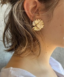 デイジーフラワー ピアス  (両耳用)