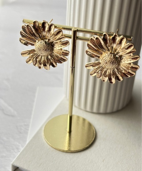 組み合わせ無限大！1つ売りピアス 花  DAISY  ゴールド セール】デイジーフラワー ピアス (両耳用)（ピアス（両耳用