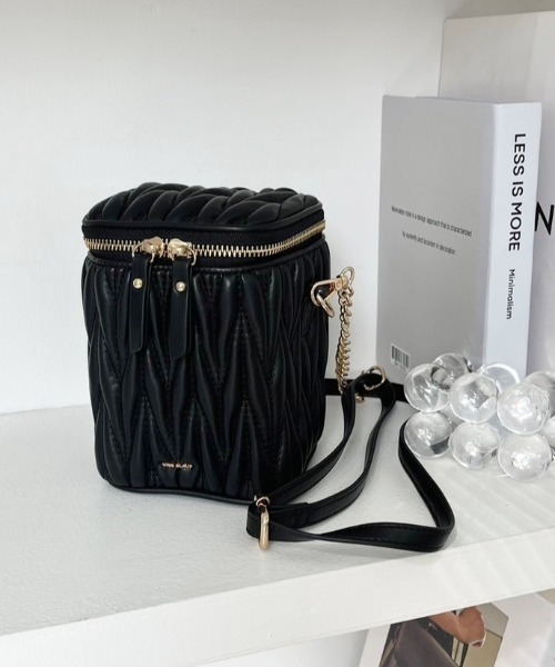 one after another NICE CLAUP（ワンアフターアナザーナイスクラップ）の「シャーリングミニバニティバッグ（ショルダーバッグ・レディース・ピンク/ブラック/アイボリー・FREE）」の17枚目の写真