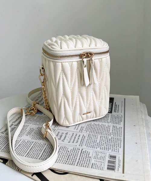 one after another NICE CLAUP（ワンアフターアナザーナイスクラップ）の「シャーリングミニバニティバッグ（ショルダーバッグ・レディース・ピンク/ブラック/アイボリー・FREE）」の15枚目の写真