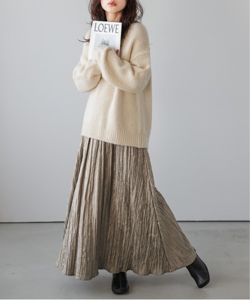 La-gemme(ラジェム)の「シャイニーワッシャーロングスカート(スカート・レディース・シルバー/ブラック/ブロンズ・フリー)」の3枚目の写真