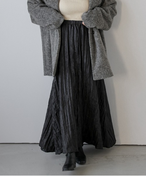 La-gemme(ラジェム)の「シャイニーワッシャーロングスカート(スカート・レディース・シルバー/ブラック/ブロンズ・フリー)」の7枚目の写真